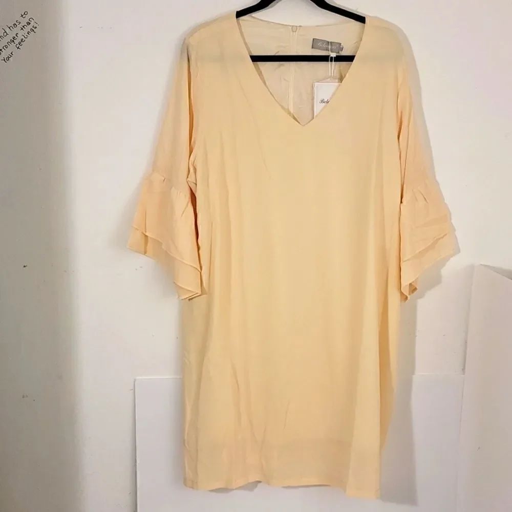 ⏳️Belongsci Nwt  Off White Ladies Dress Size 2XL